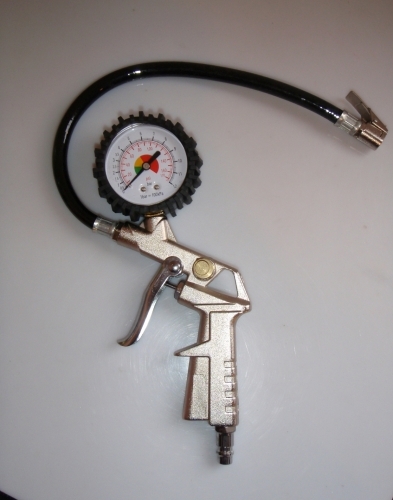 Pistol pneumatic umflat roti - cu manometru