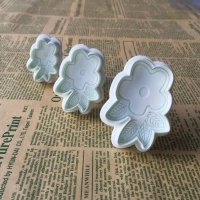3 Decupatoare fondant-Flori cu frunze