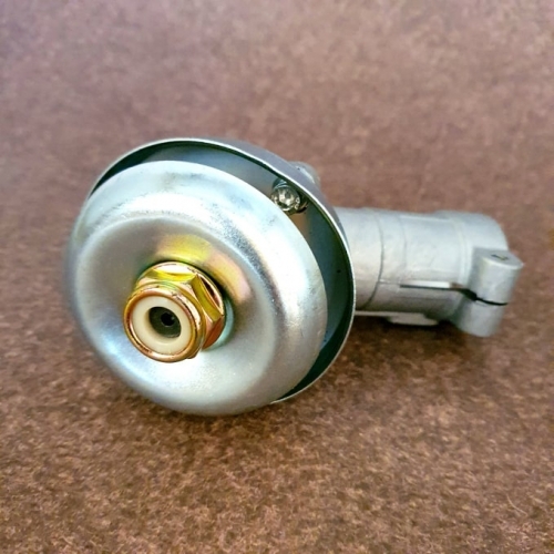 Dispozitiv unghiular pentru motocoasa