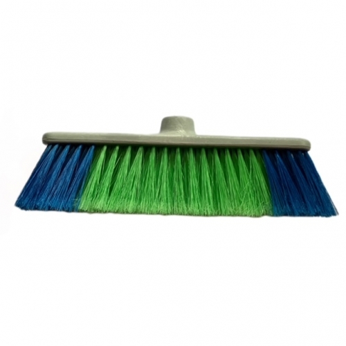 Matura cu corp și peri plastic.
