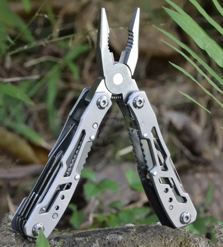 Cleste multifuncionala